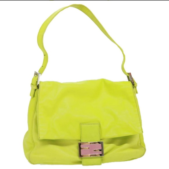 IN SEARCH OF 💕💕Fendi Lime Green Mamma Baguette - Picture 5 of 5